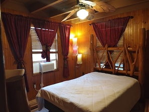 1 bedroom, bed sheets - Bed and fresh breakfast and green areas.contac for natural farm (Miami)