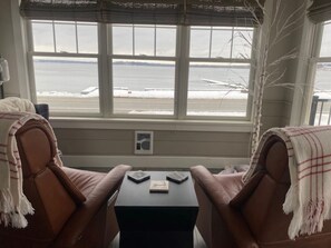 Interior - Fabulous Saratoga Lake House / Perfect Location / 3 Minutes to Race Track (Saratoga Springs)