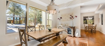 Superb nature retreat with private hot tub, fireplace & games - near golf