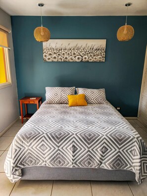 3 slaapkamers, een bureau, gratis wifi, beddengoed