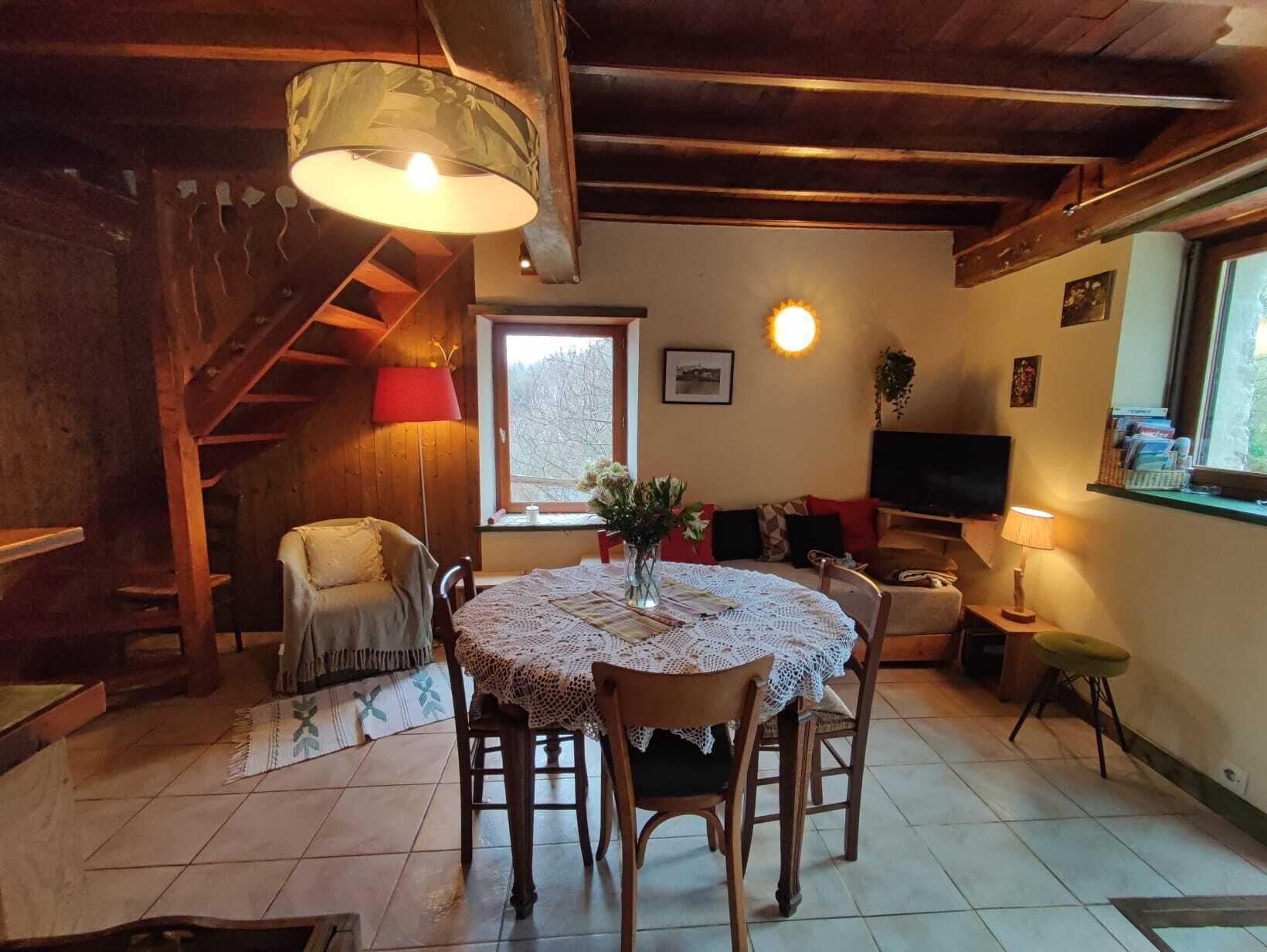 Le Gîte Vert, Belle Terrasse Et Jaccusy - Craponne