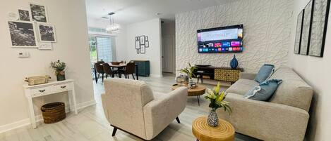 Smart TV, books