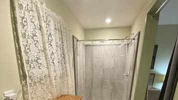 Towels, soap, shampoo, toilet paper