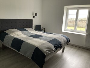 5 bedrooms, iron/ironing board, WiFi, bed sheets - Clos Saint Àmans - Maison de Campagne Avec Piscine (Saint-Amans-du-Pech)