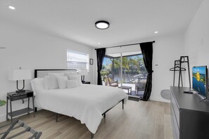 3 bedrooms, iron/ironing board, travel crib, WiFi - Gorgeous St. Johns River home 3bdrm/2 bth (Osteen)