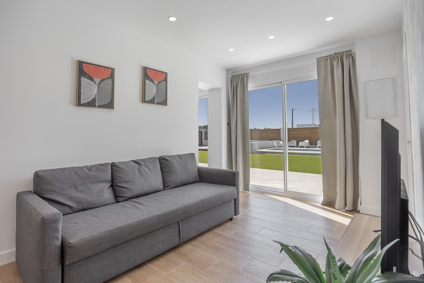 Villa 'Rocío' With Private Pool, Wi-fi, And Air Conditioning - Cádiz
