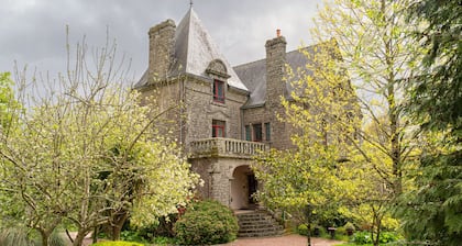 Burg 'Gite La Renardière' mit privatem Pool, privater Terrasse und WLAN