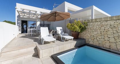 Villa 'Venza , Salento' with Sea View, Wi-Fi and Air Conditioning