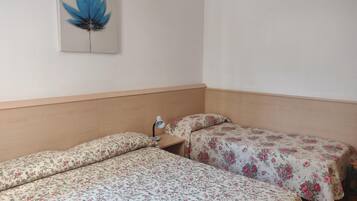 3 bedrooms, bed sheets