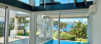 Villa 'Seafront Sunset Alcudia' with Sea View, Wi-Fi and Air Conditioning