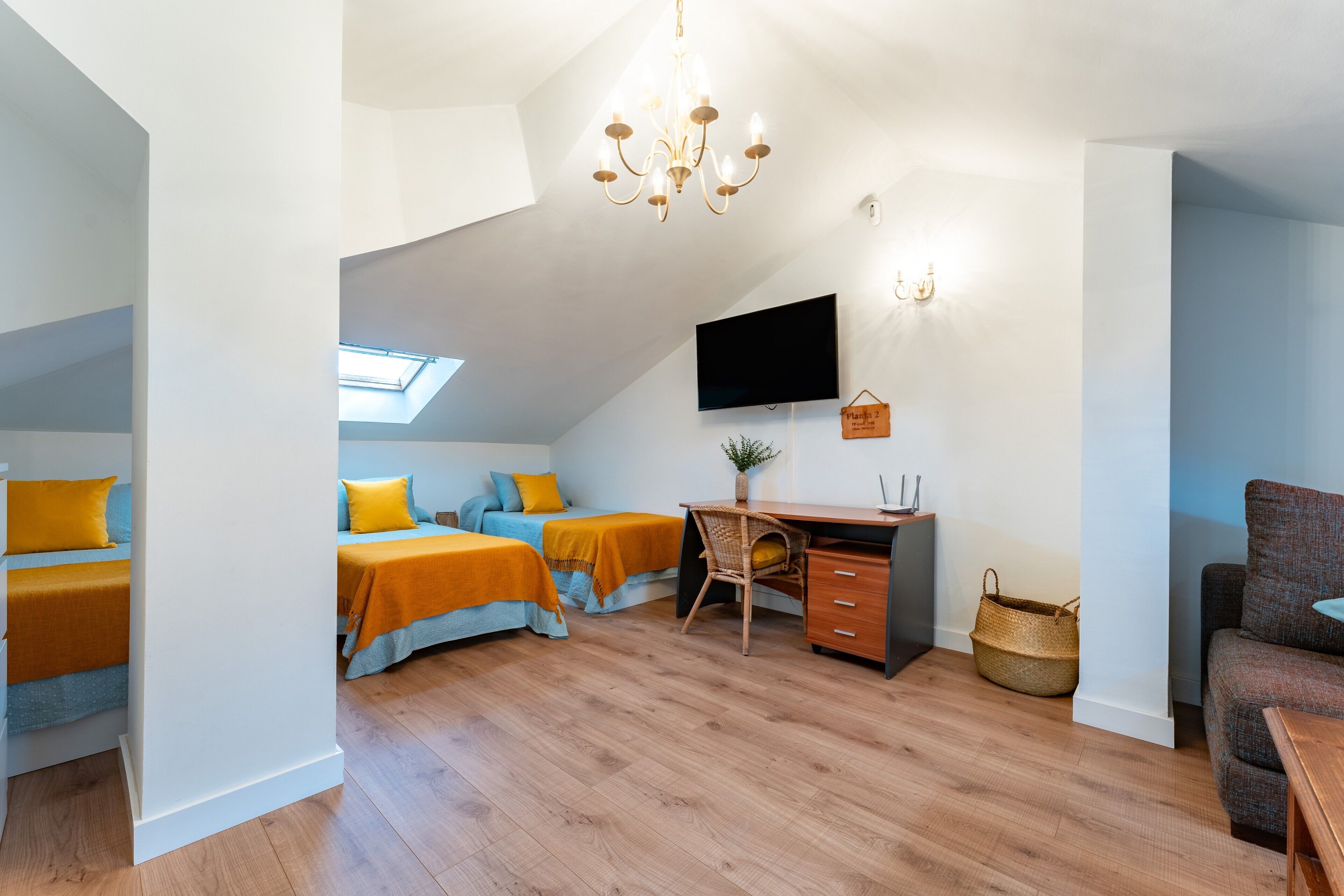 4 bedrooms, iron/ironing board, free WiFi, bed sheets