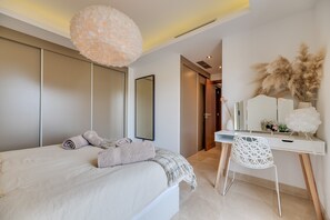 3 habitaciones, tabla de planchar con plancha y wifi gratis 