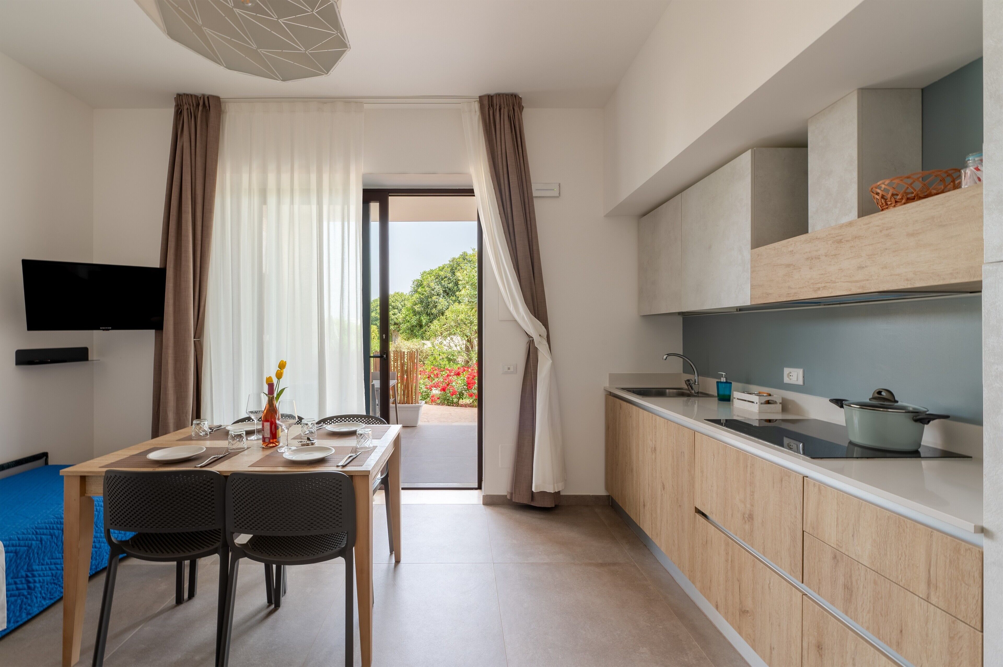 Fridge, stovetop, dishwasher, high chair