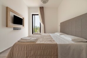 1 chambre, fer et planche à repasser, Wi-Fi gratuit, draps fournis