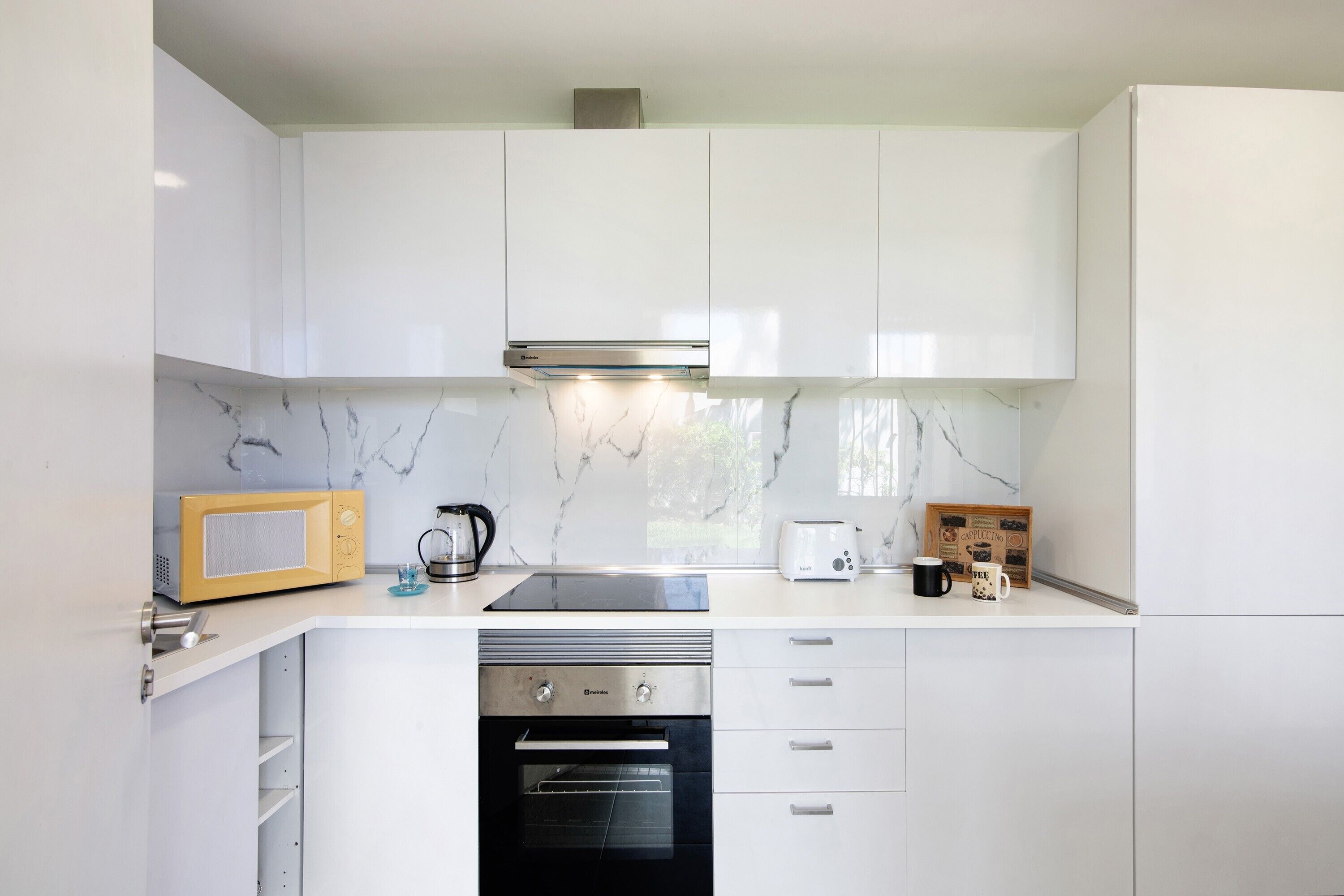 冰箱、微波炉、炉灶、洗碗机