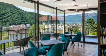 Apartment "Erbacher - Anna's Garten Suite" with Mountain View, Shared Pool & steam bath