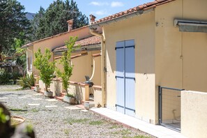 Property grounds - Holiday Home 4 with Mountain View, Shared Pool (Reynes)