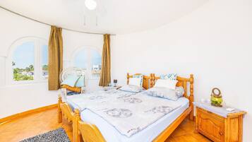 2 chambres, fer et planche Ă repasser, Wi-Fi gratuit, draps fournis