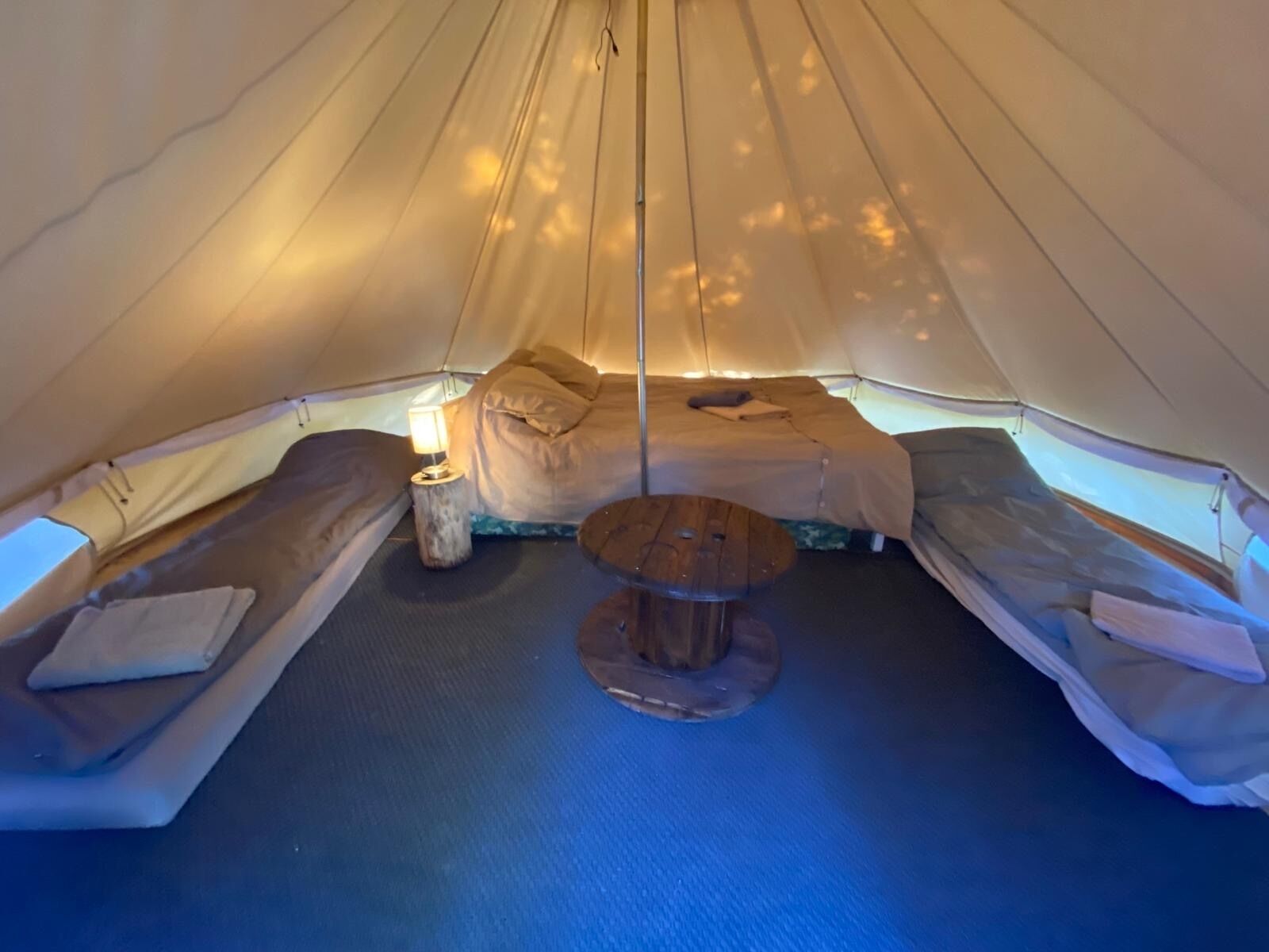 6 soveværelser, skrivebord, strygejern/strygebræt, weekendseng