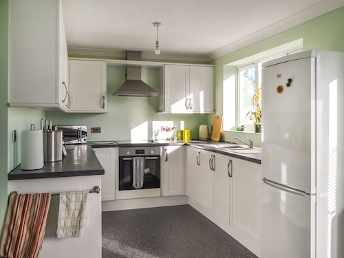 4 bedroom accommodation in Boston