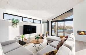 Smart TV - Cozy home in Hemmet with WiFi (Hemmet)