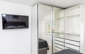 2 soverom, strykejern/-brett, wi-fi (inkludert) og sengetøy