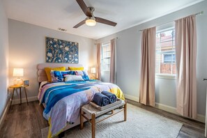 3 bedrooms, desk, iron/ironing board, travel cot