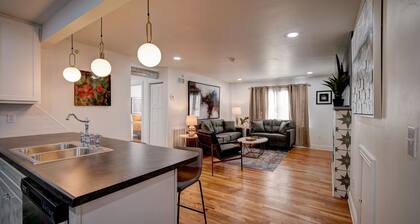 Historic 6 Unit Fully Furnished /All Inclusive Apartment Building