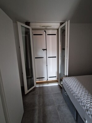 1 Schlafzimmer, Zimmersafe, Bügeleisen/Bügelbrett, Reisekinderbett