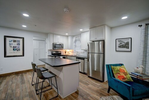 Historic 100+ year old restored 6 unit fully furnished apartment building.