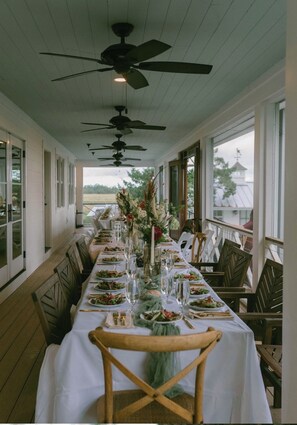 Outdoor dining