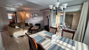 TV, peis og DVD-spiller