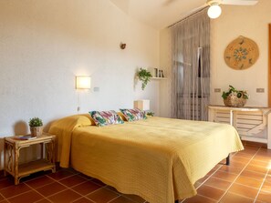 2 chambres, fer et planche à repasser