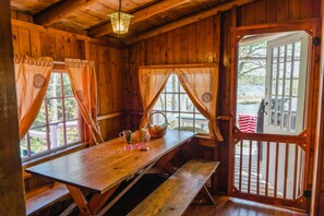 Dining - Beach Cottage - White Birches - Hubbards Beach (Hubbards)