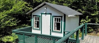 Beach Cottage - Whispering Firs - Hubbards Beach