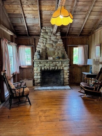 Interior. Beach Cottage - Whispering Firs - Hubbards Beach