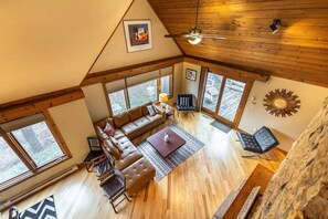 Smart TV, fireplace, table tennis
