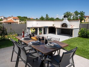 Outdoor dining - Aria Blue by Interhome (Poreč/Kaštelir)