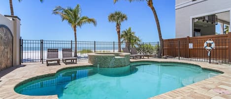 Beheizter Pool