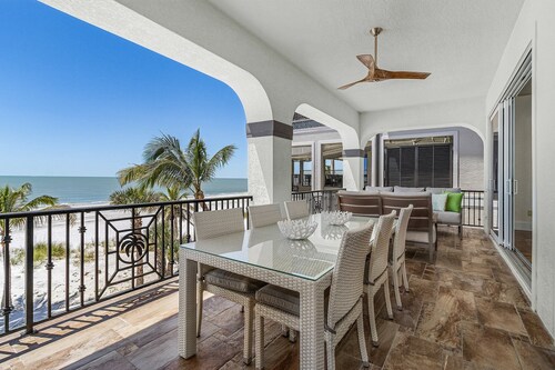 3132 Beachfront 5BR: Heated Pool, Spa, Elevator, Views
