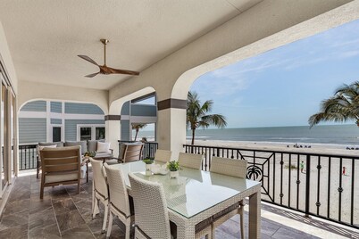 3134 Gulf-Front 5BR: Pool, Spa, Stunning Views