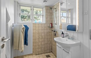 Douche, sèche-cheveux