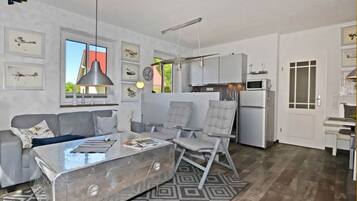 TV, lareira, DVD player, aparelho de som