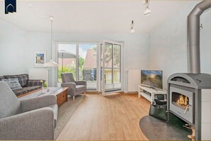 Interior - DHH Waldhaus 5 - Gemütliche DHH für 5 Personen mit Kamin und Sauna/ Wlan, Stellplatz, Wama (Korswandt)