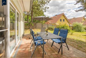 Unclassified image, 5 of 39, button - DHH Waldhaus 5 - Gemütliche DHH für 5 Personen mit Kamin und Sauna/ Wlan, Stellplatz, Wama (Korswandt)