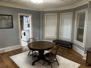 Dining - Historical District Getaway [Upper] (Olean)