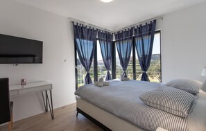 3 Schlafzimmer, Bügeleisen/Bügelbrett, Reisekinderbett, kostenloses WLAN