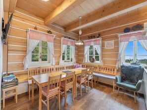 Dining - Roubenka Maleč by Interhome (Nezdice na Šumavě)