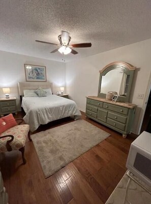 2 habitaciones, tabla de planchar con plancha y wifi gratis 