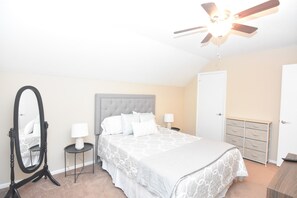 3 bedrooms, iron/ironing board, free WiFi, bed sheets